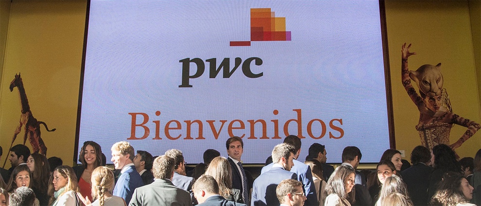 PwC contratará a más de 500 recién licenciados en junio